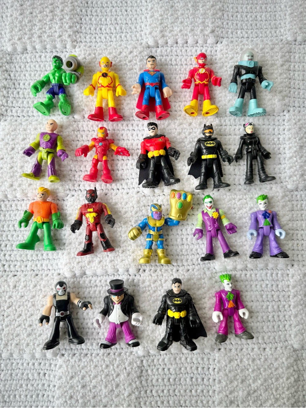 Lot of 19 Imaginext DC Comics Super Heroes & Villains Figures - Fisher Price
